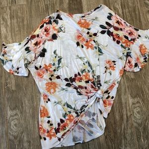 Medium flowy top